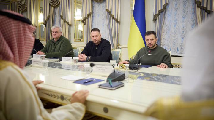 Interview zu Russlands Ukraine-Krieg, Sudan, Iran und Israel